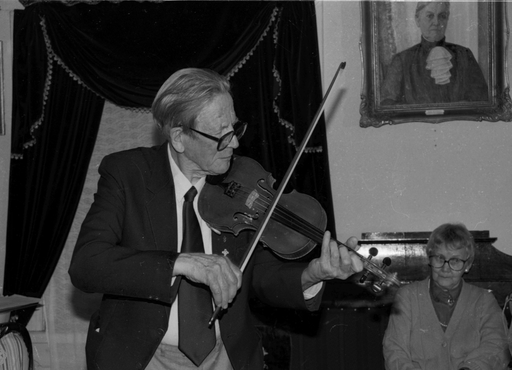 Rafael Ahlbeck 1910-2004.