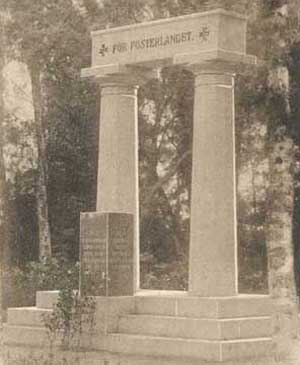 Frihetsmonumentet på Nykarleby gravgård över de stupade 1918